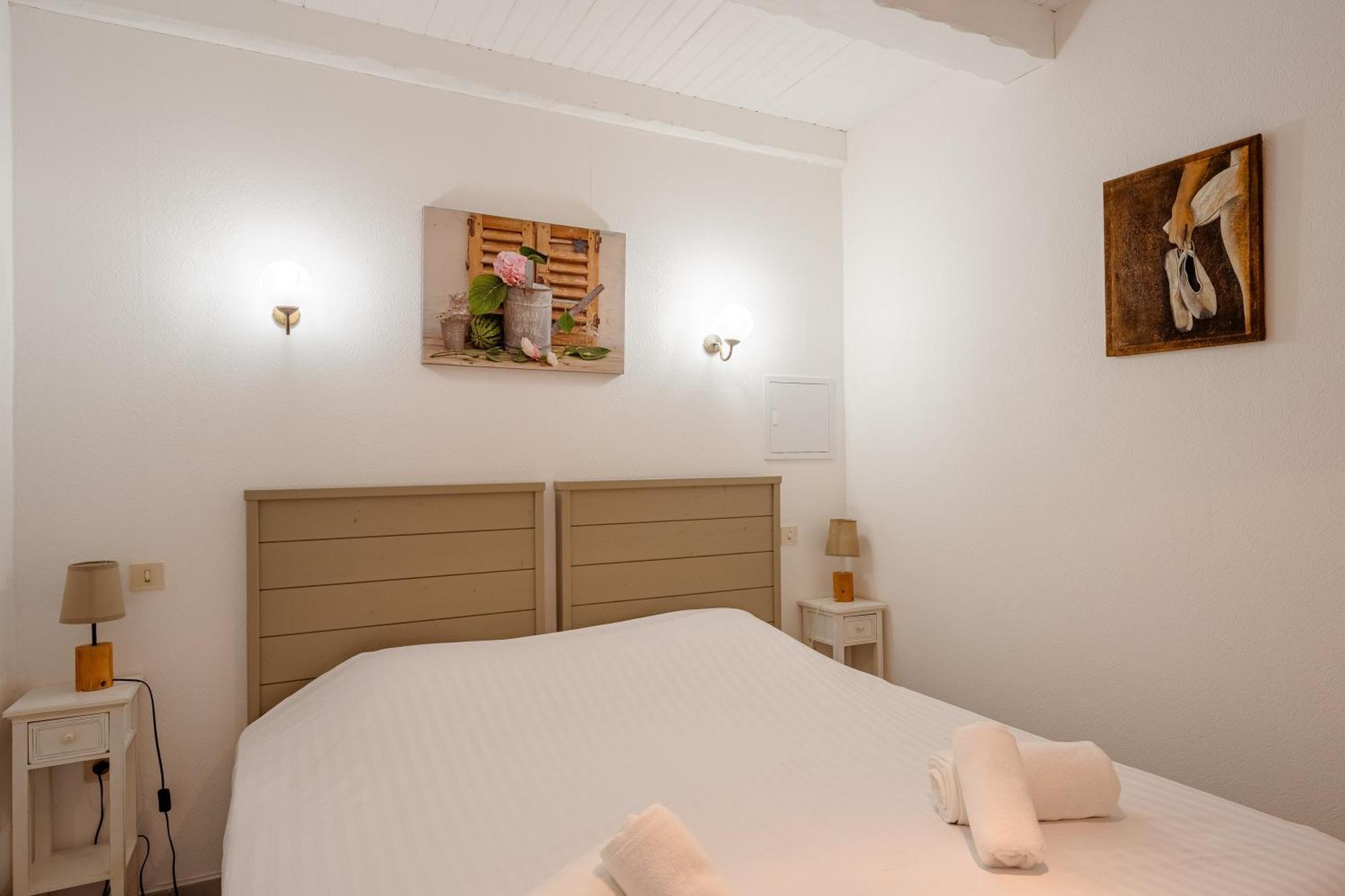 Residence Les Ecureuils Gréoux-les-Bains Екстериор снимка