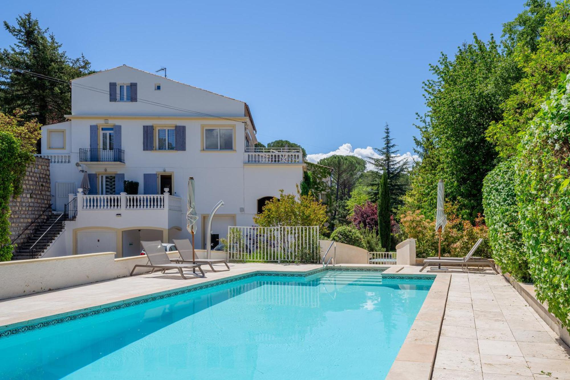 Residence Les Ecureuils Gréoux-les-Bains Екстериор снимка
