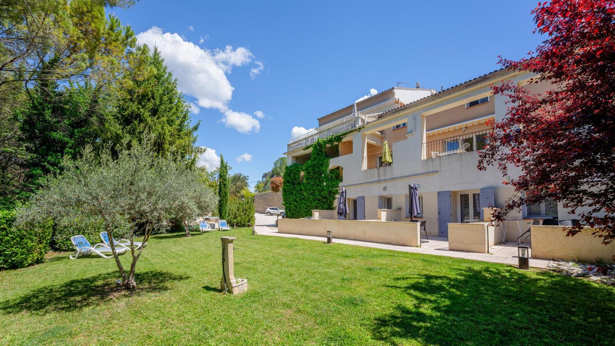 Residence Les Ecureuils Gréoux-les-Bains Екстериор снимка