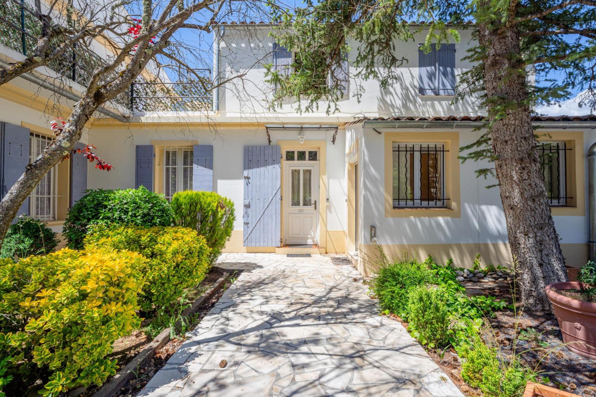 Residence Les Ecureuils Gréoux-les-Bains Екстериор снимка