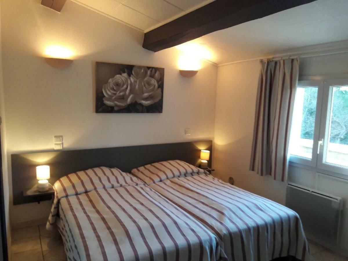 Residence Les Ecureuils Gréoux-les-Bains Екстериор снимка