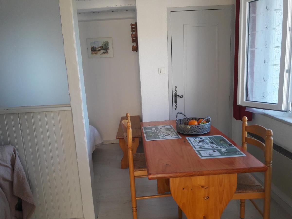 Residence Les Ecureuils Gréoux-les-Bains Екстериор снимка
